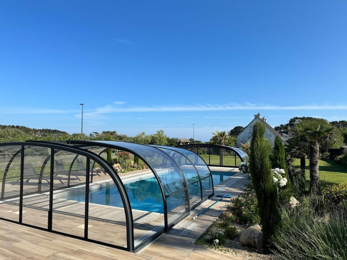 Superbe Villa Tout Confort Avec Piscine Chauffee Er Couverte Et Spa A 2 Pas De La Plage Fouesnant Zewnętrze zdjęcie